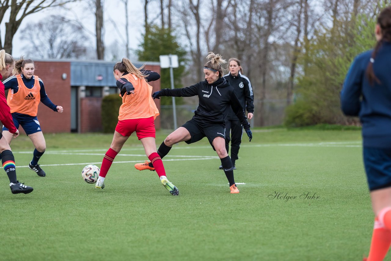 Bild 209 - Co-Trainerin der Frauen Nationalmannschaft Britta Carlson in Wahlstedt